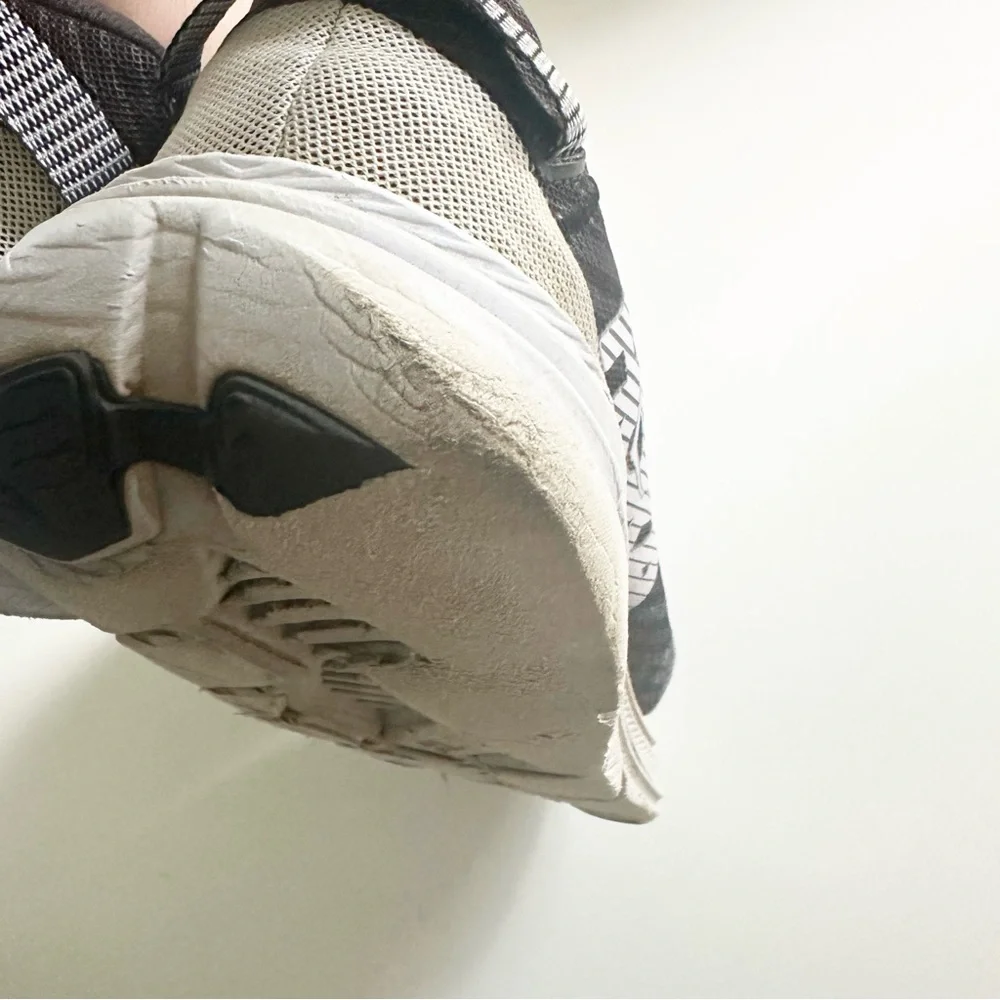 Hoka One One Rincon 1102874 Black White Men's 10.5